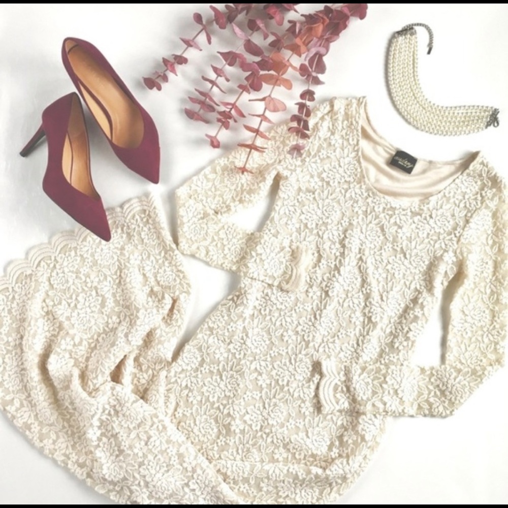 Ivory/Cream Long Sleeve Lace Maxi Dress 🌿✨